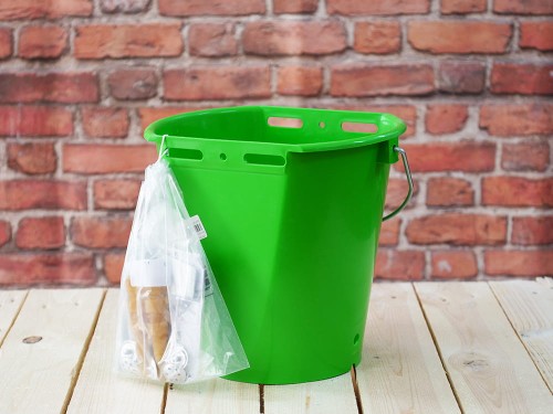 Vedro na kŕmenie jahniat - 6 prísaviek